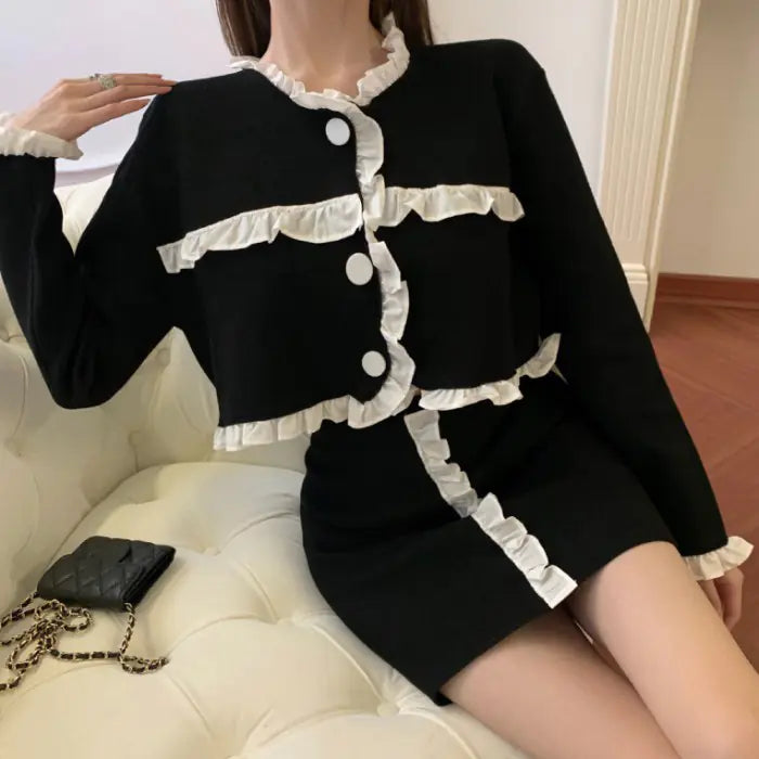 Conjunto elegante de dos piezas con detalles de volantes