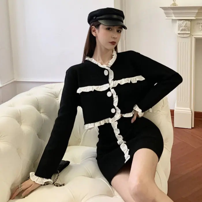 Conjunto elegante de dos piezas con detalles de volantes